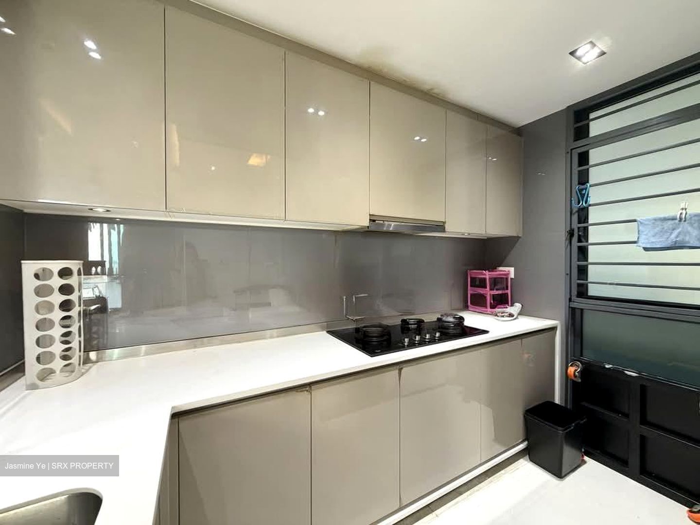 J Gateway (D22), Condominium #570649191